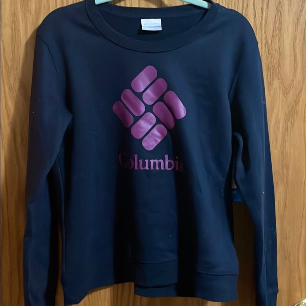 Brand new Columbia pullover